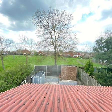 Three Bedrooms House In Windsor Exterior foto